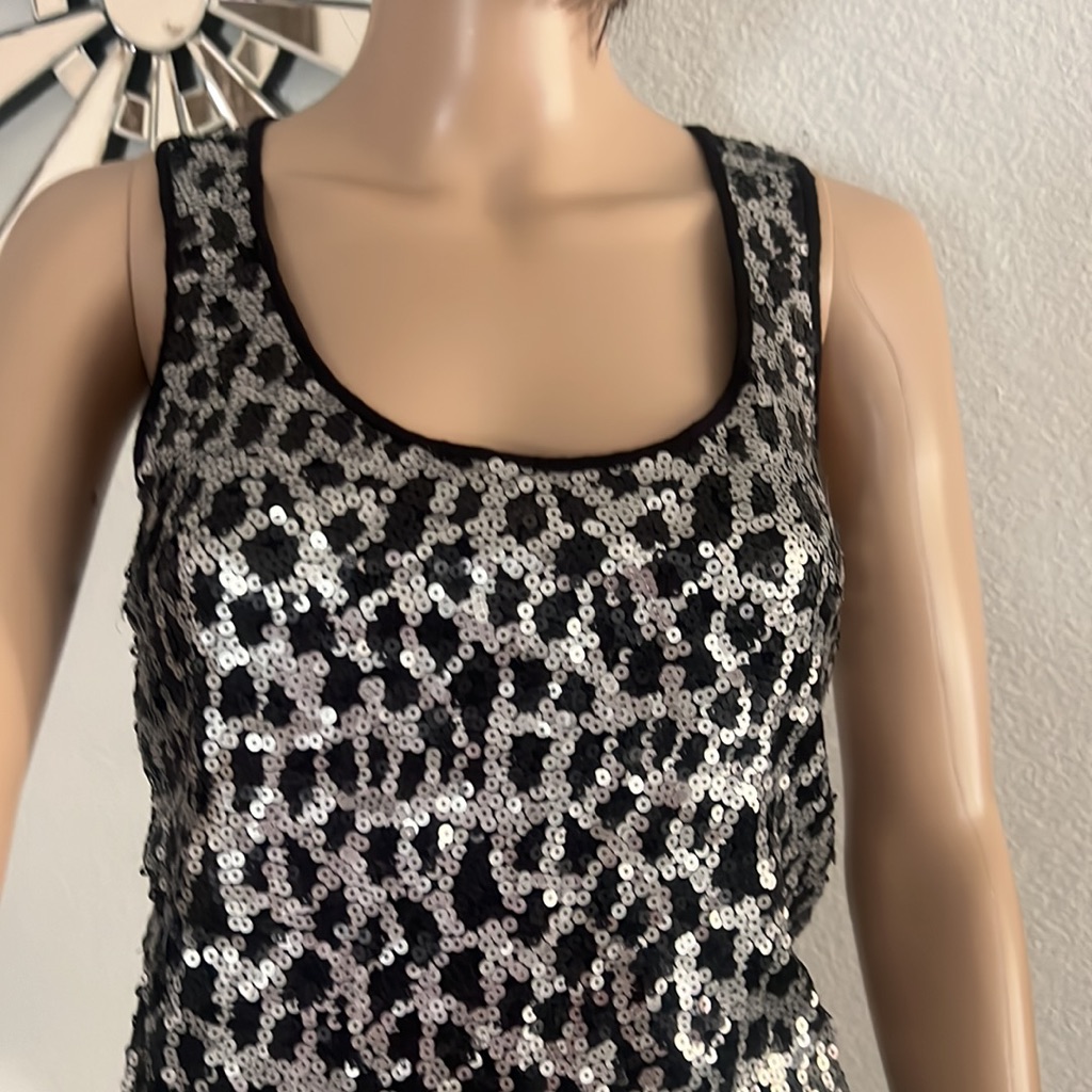 (Xxi) Ladies, Shiny Tops Size M